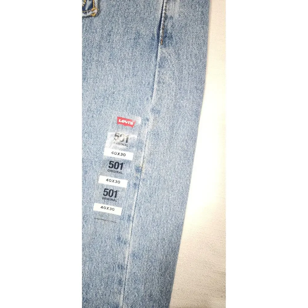 levi's 501 original 40x30 sits at your waist